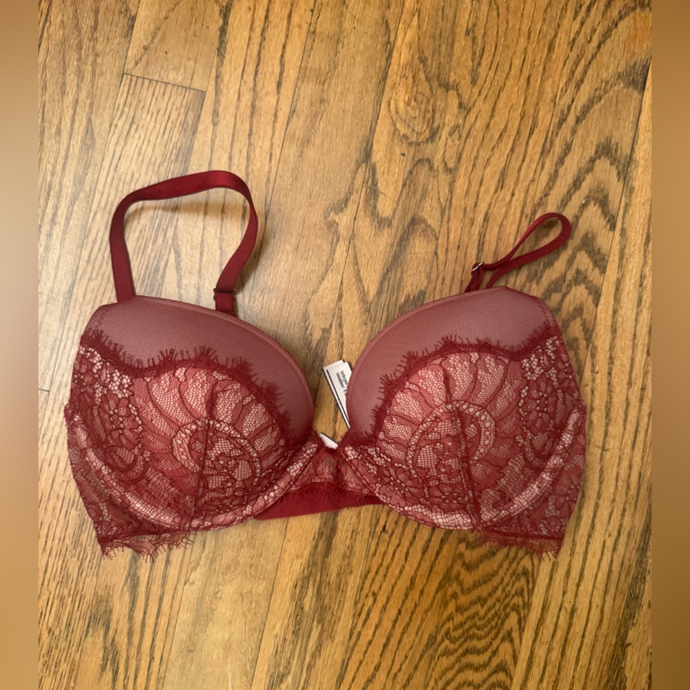 32C Victoria's Secret Dream Angels Push Up Lace Bra in Deep Red